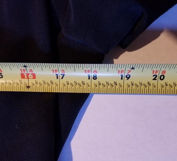 Like new 100% black silk dress - Picture 5 of 8